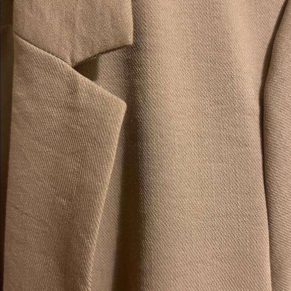 BCBG Jackets & Blazers - BCBG Oversized Blush/Taupe Blazer